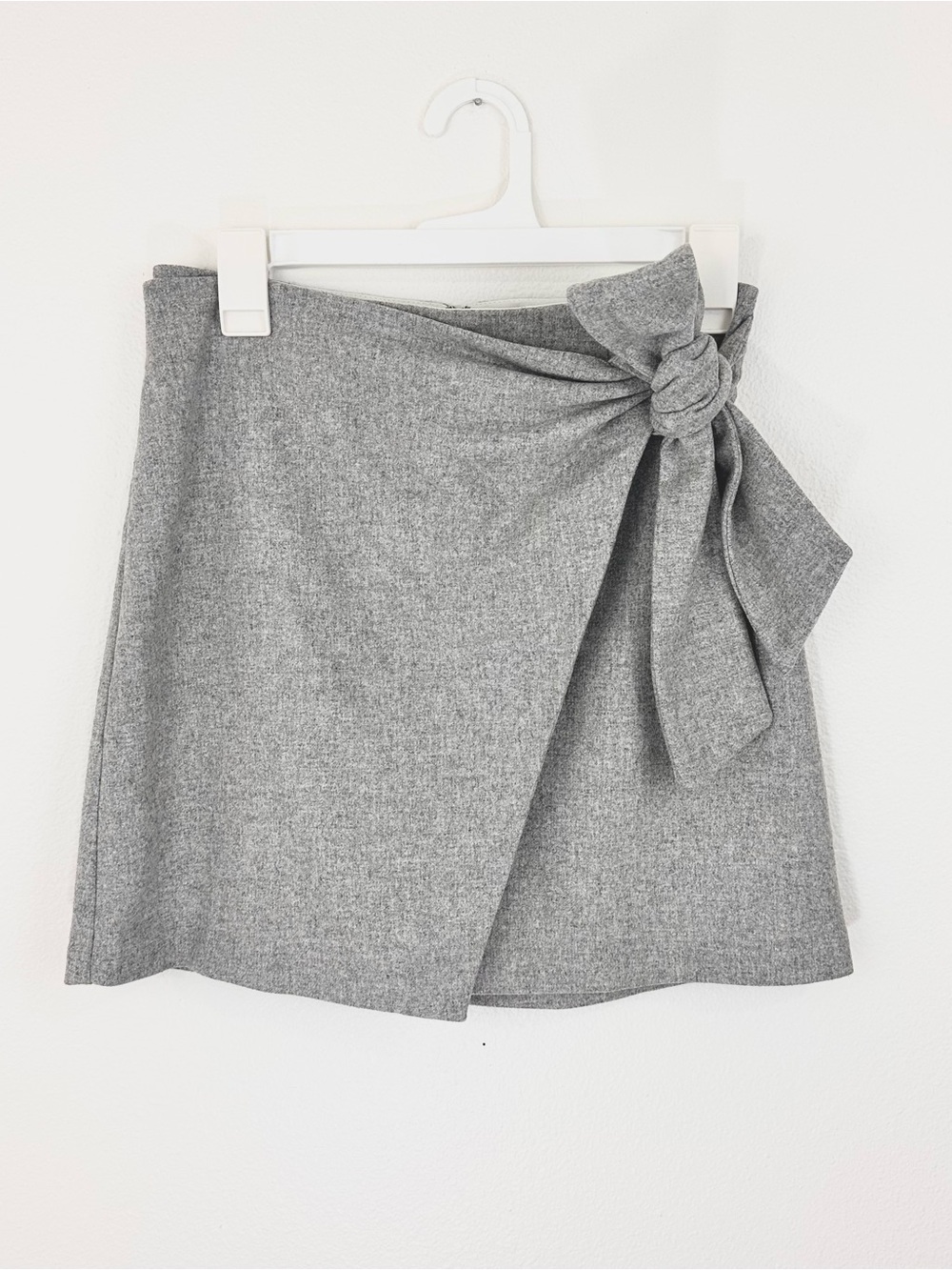 Aritzia Wilfred Wool Wrap Mini Skirt Size 6 Wrap Front Skirt Heather Light Grey